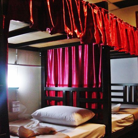 U Hostel Bangkok Buitenkant foto