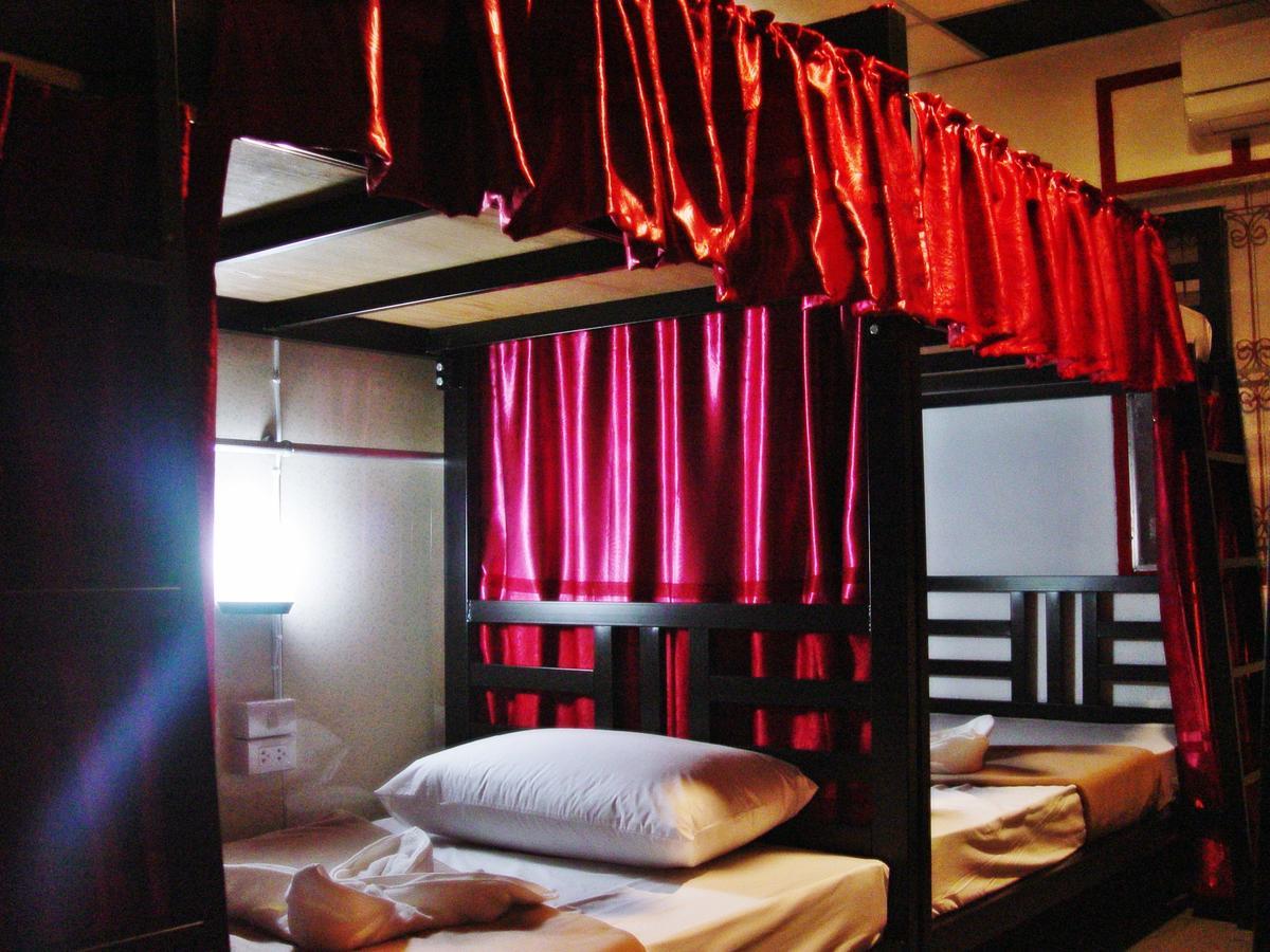 U Hostel Bangkok Buitenkant foto