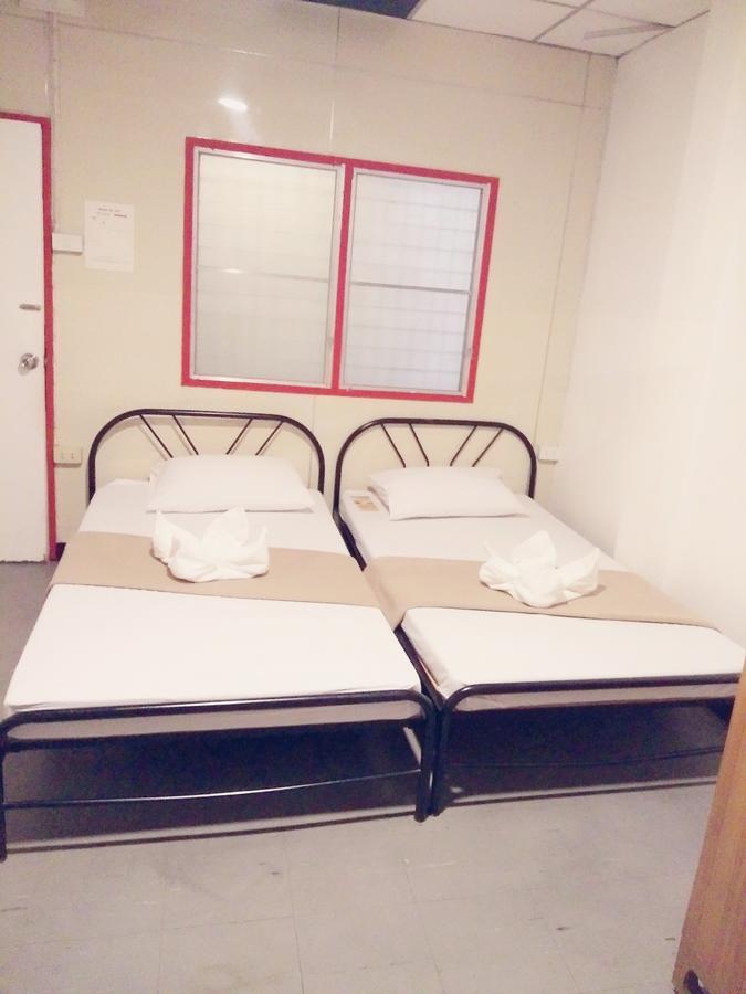 U Hostel Bangkok Buitenkant foto