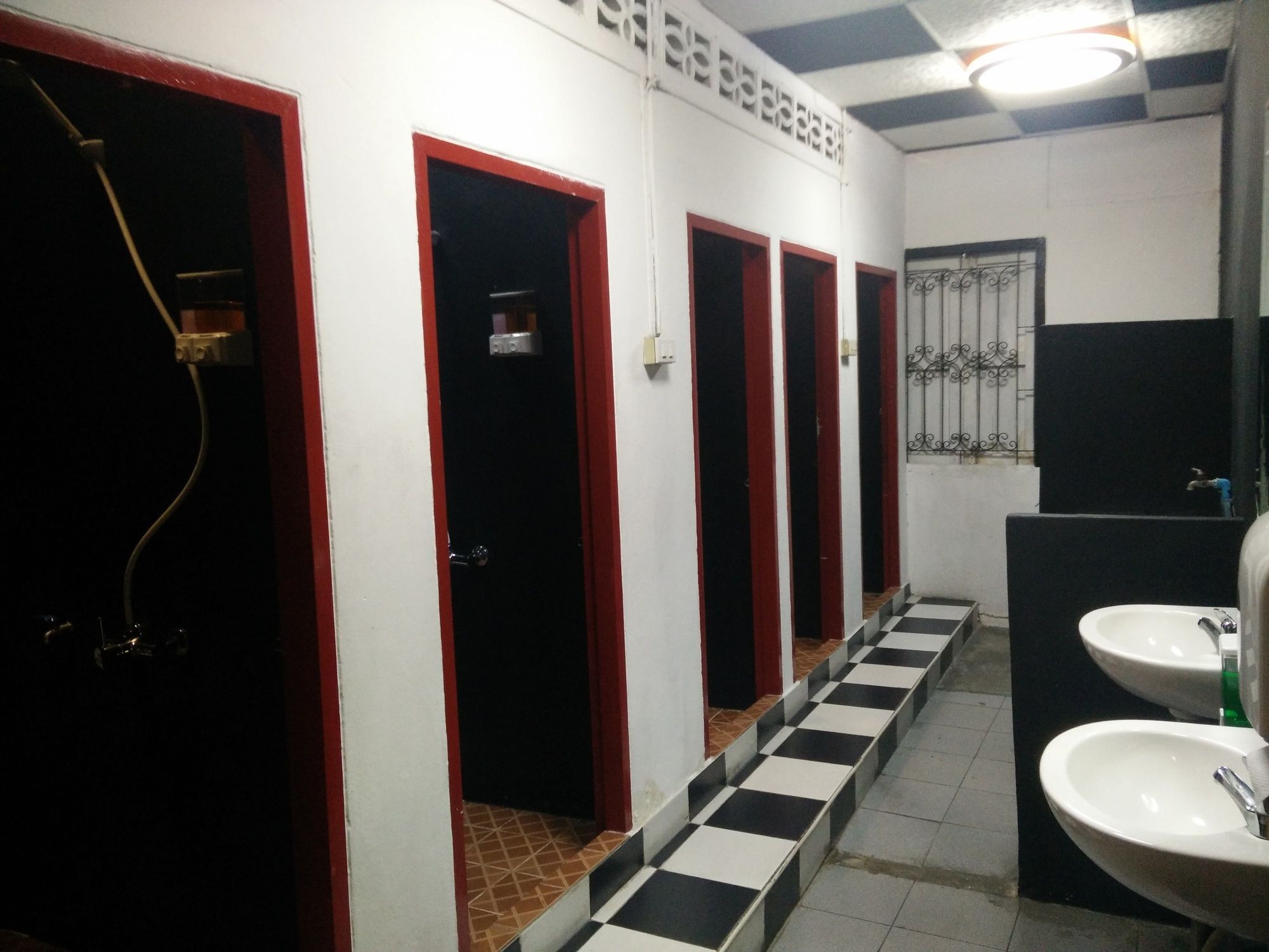 U Hostel Bangkok Buitenkant foto